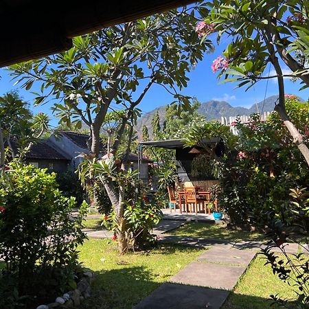 Pondok Shindu Guest House ペムテラン エクステリア 写真