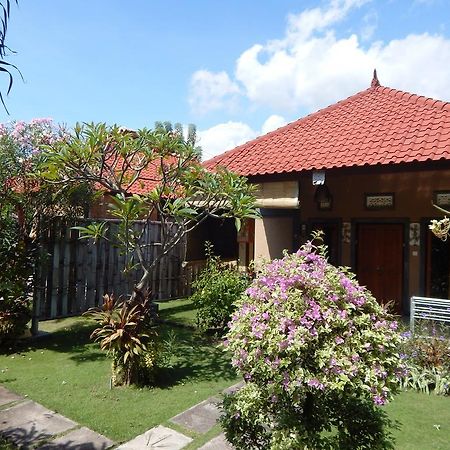 Pondok Shindu Guest House ペムテラン エクステリア 写真