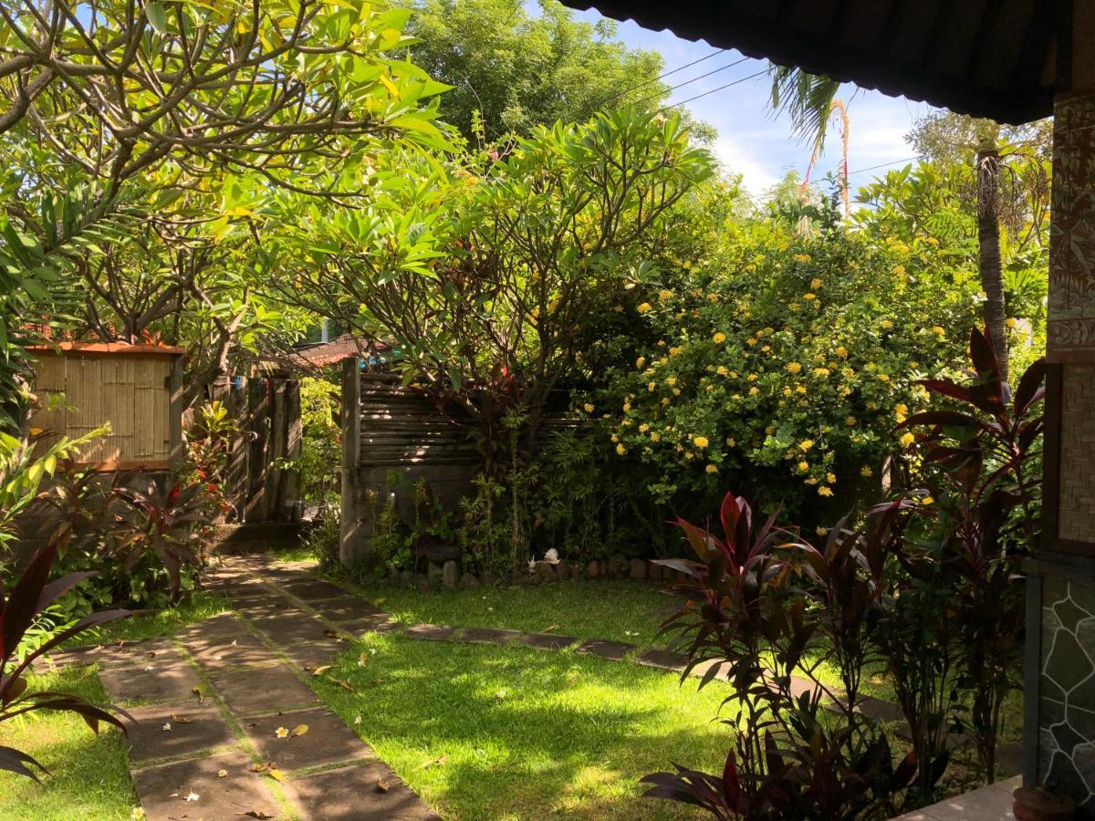 Pondok Shindu Guest House ペムテラン エクステリア 写真