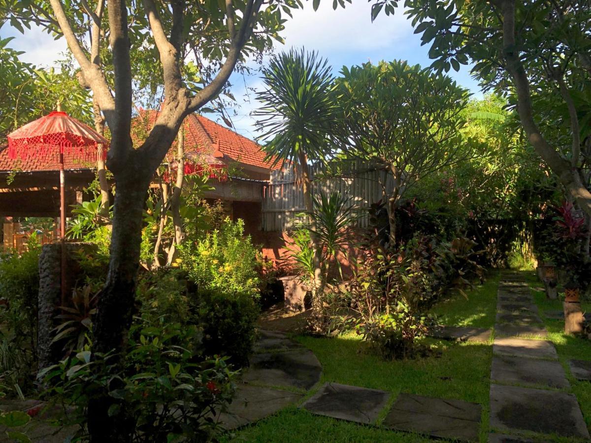 Pondok Shindu Guest House ペムテラン エクステリア 写真