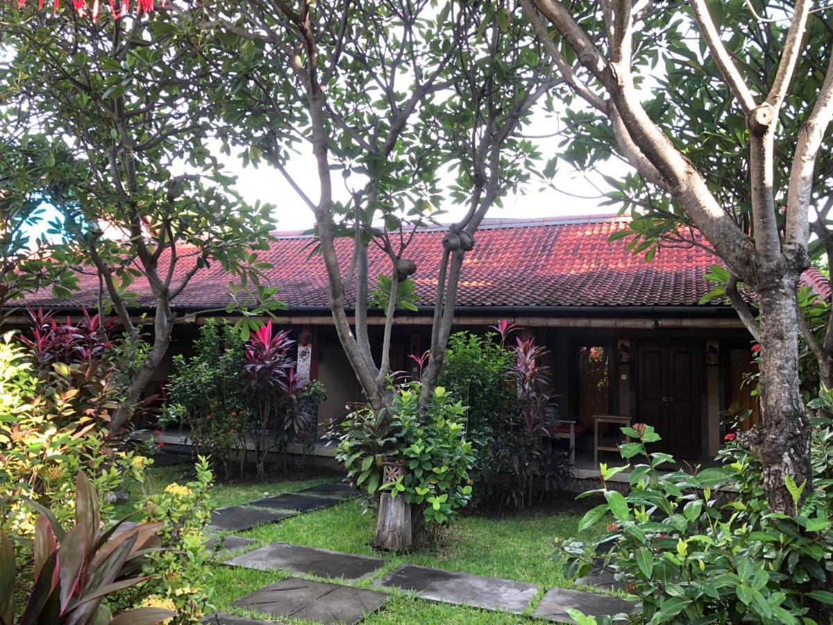 Pondok Shindu Guest House ペムテラン エクステリア 写真