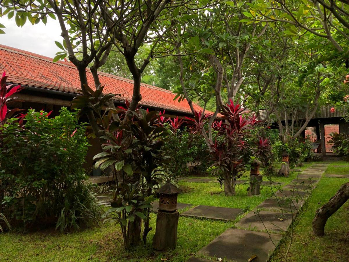 Pondok Shindu Guest House ペムテラン エクステリア 写真
