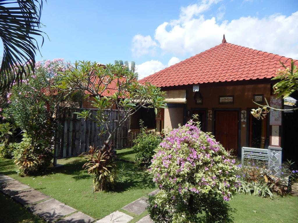 Pondok Shindu Guest House ペムテラン エクステリア 写真
