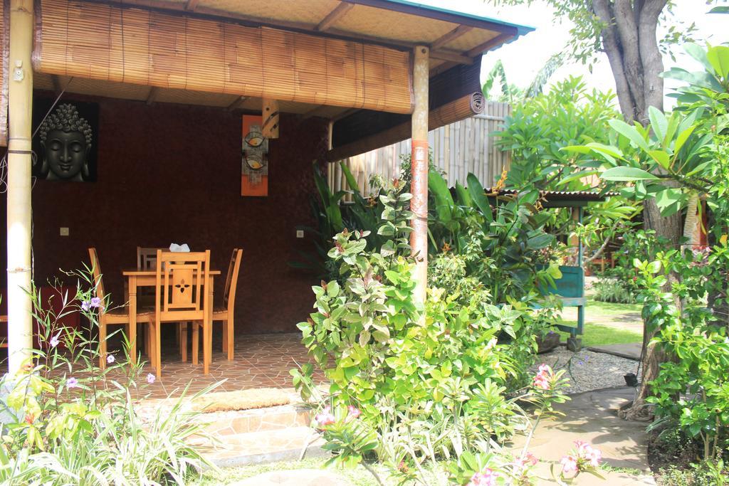 Pondok Shindu Guest House ペムテラン エクステリア 写真