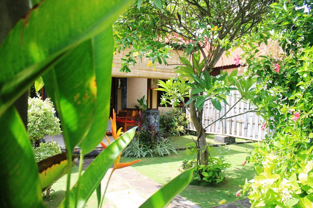 Pondok Shindu Guest House ペムテラン エクステリア 写真