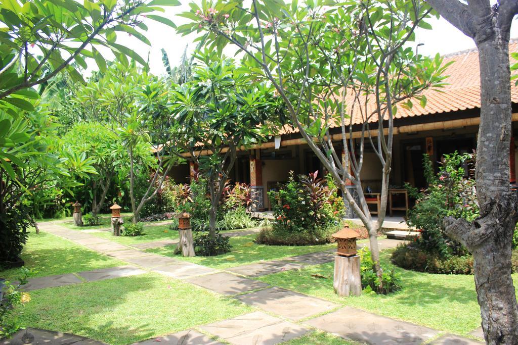 Pondok Shindu Guest House ペムテラン エクステリア 写真