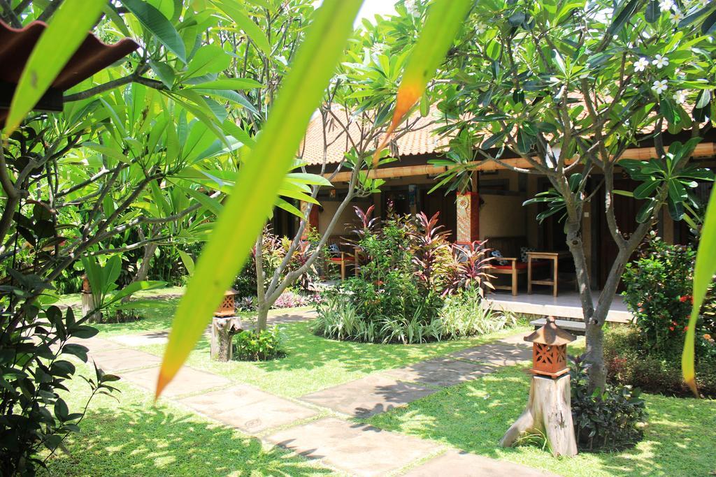 Pondok Shindu Guest House ペムテラン エクステリア 写真